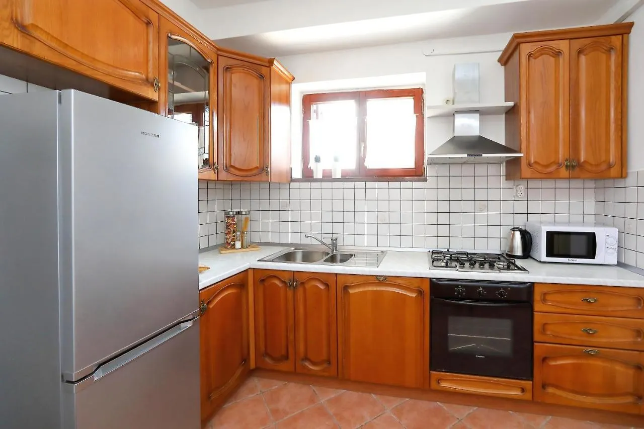 Apartmani Dubravka Bibinje 0*,  Croatia