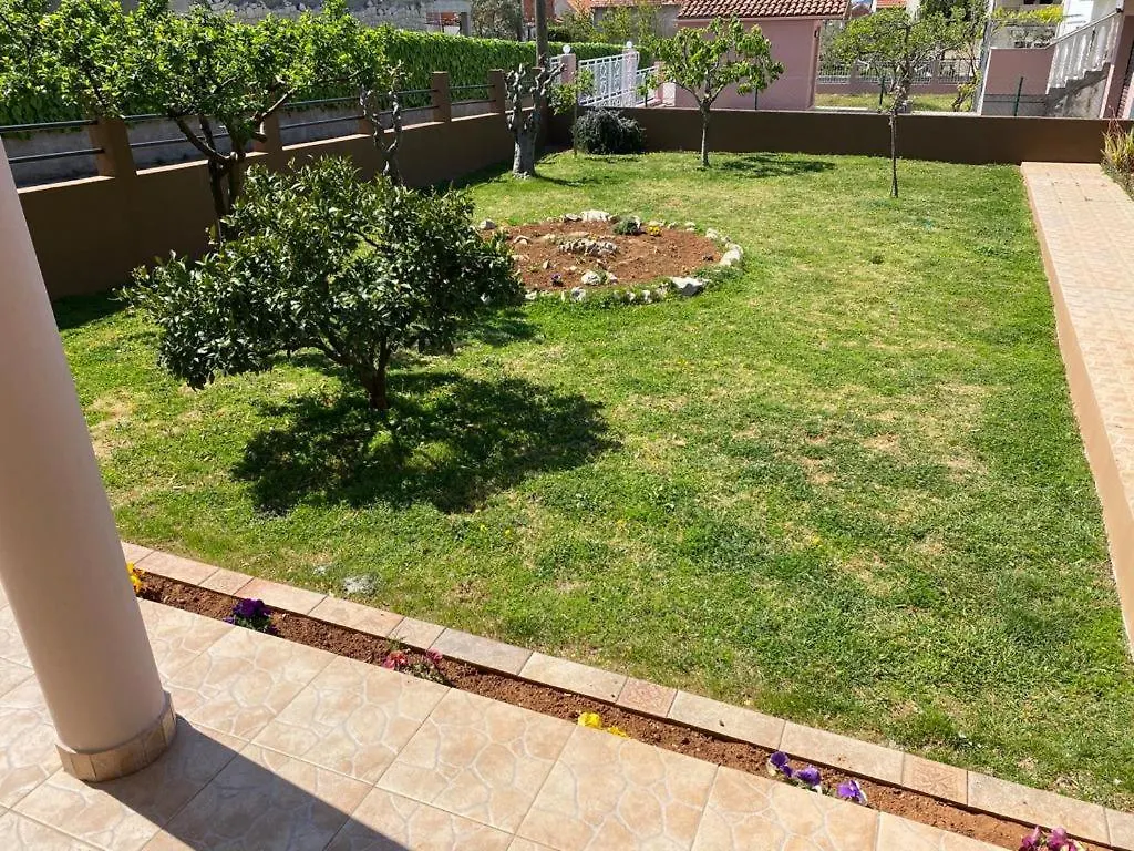 Apartmani Dubravka Bibinje 0*,