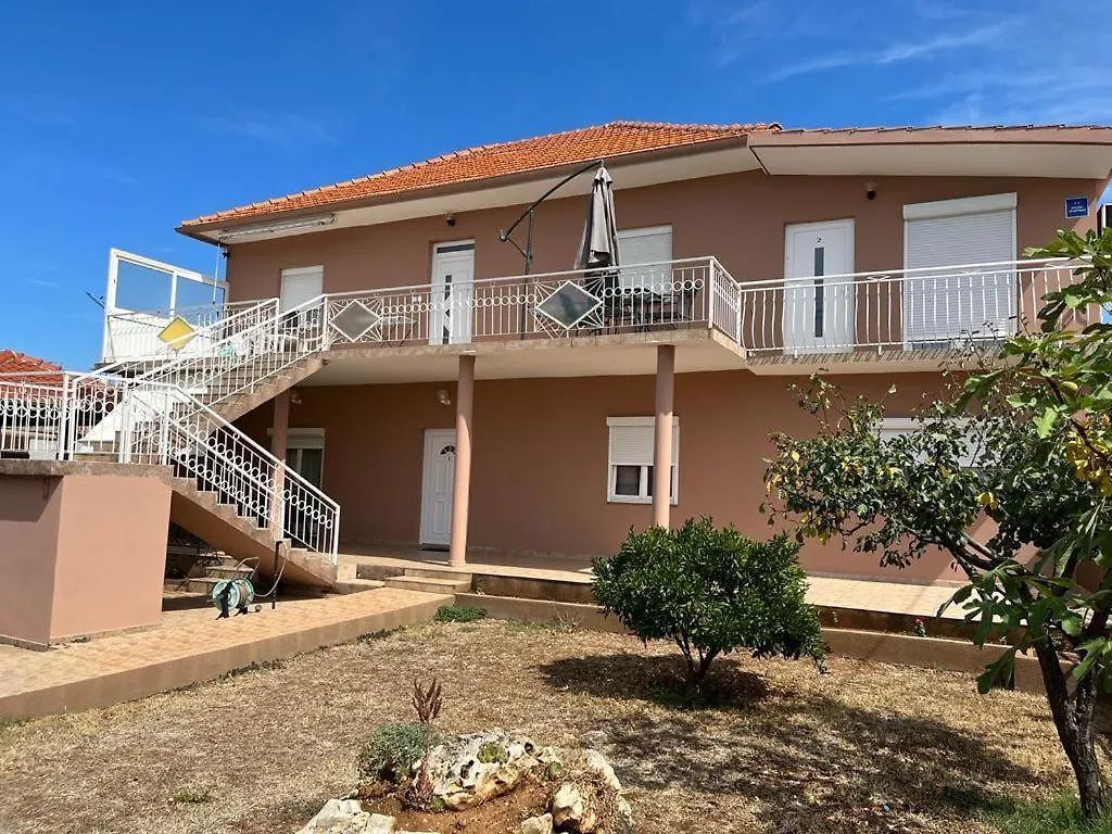 Apartmani Dubravka Bibinje 0*,  Croacia