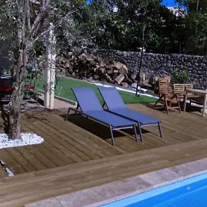Du Stade Le F4 Parking Piscine Et , Marseille France